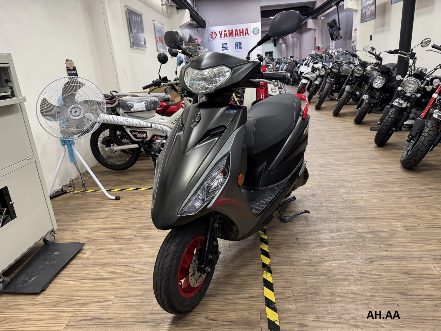 YAMAHA/山葉 勁豪125 碟煞 中古二手機車 125cc 2018款