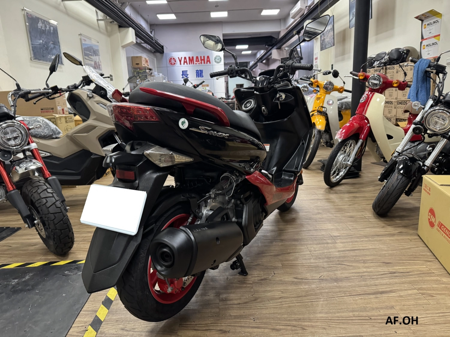 YAMAHA/山葉 S-MAX 155 2016款 車輛照片
