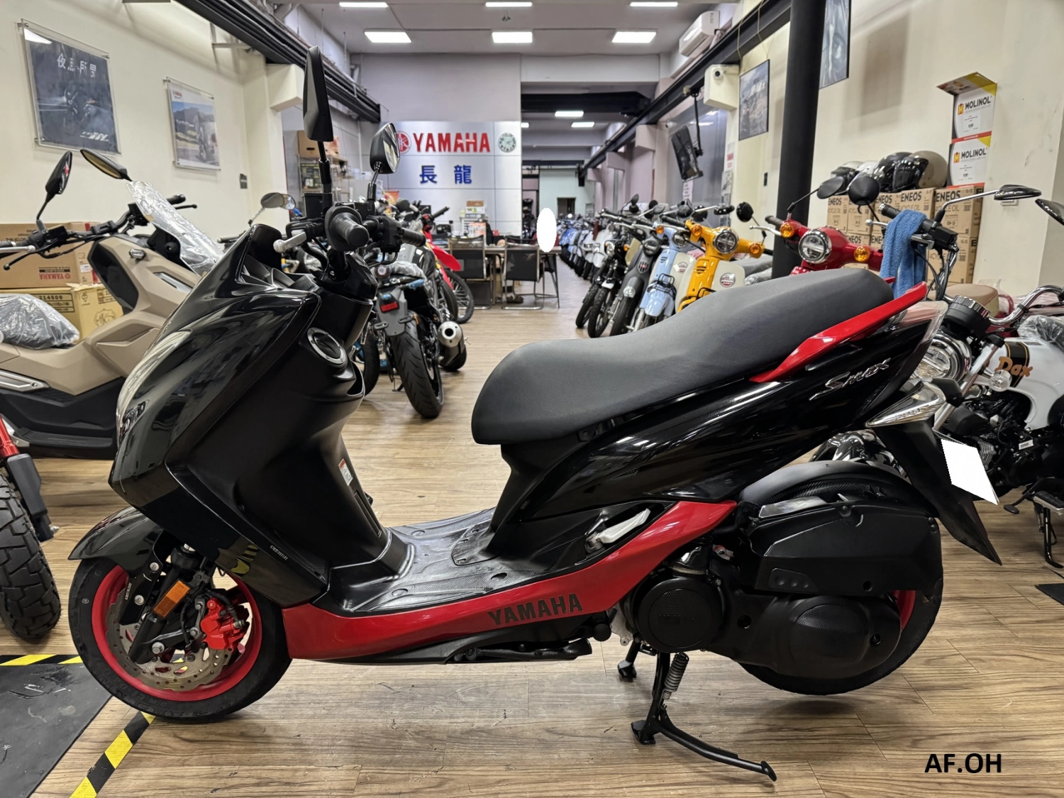 YAMAHA/山葉 S-MAX 155 2016款 車輛照片