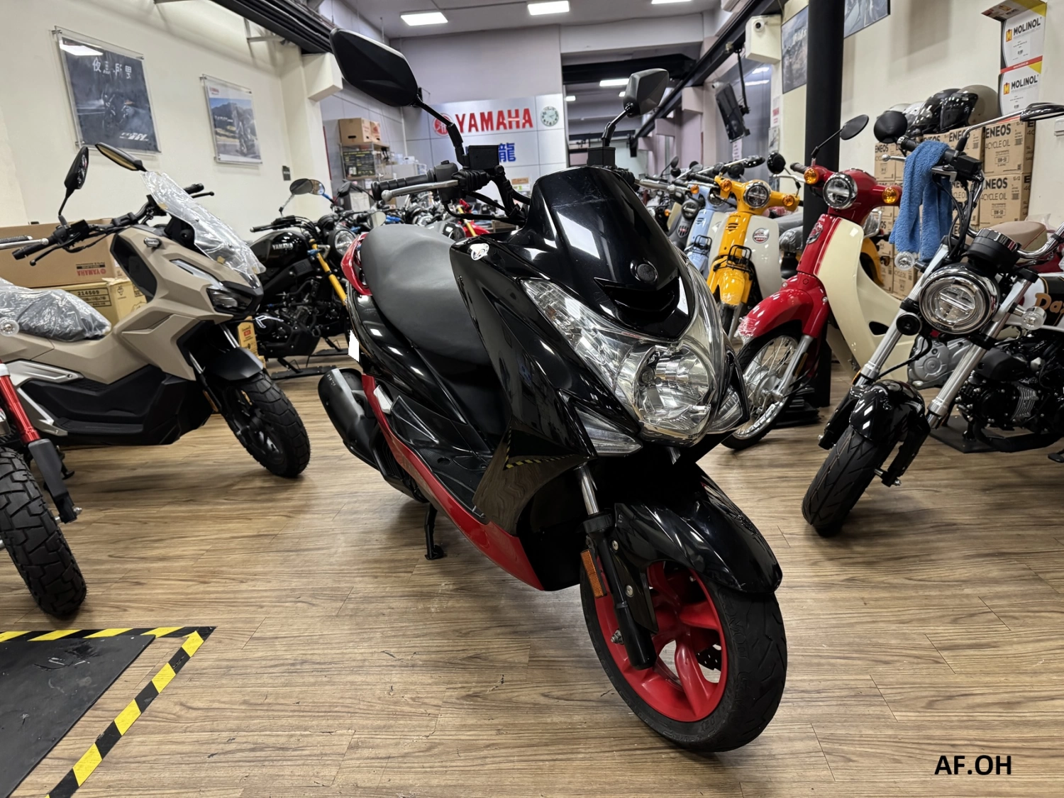 YAMAHA/山葉 S-MAX 155 2016款 車輛照片