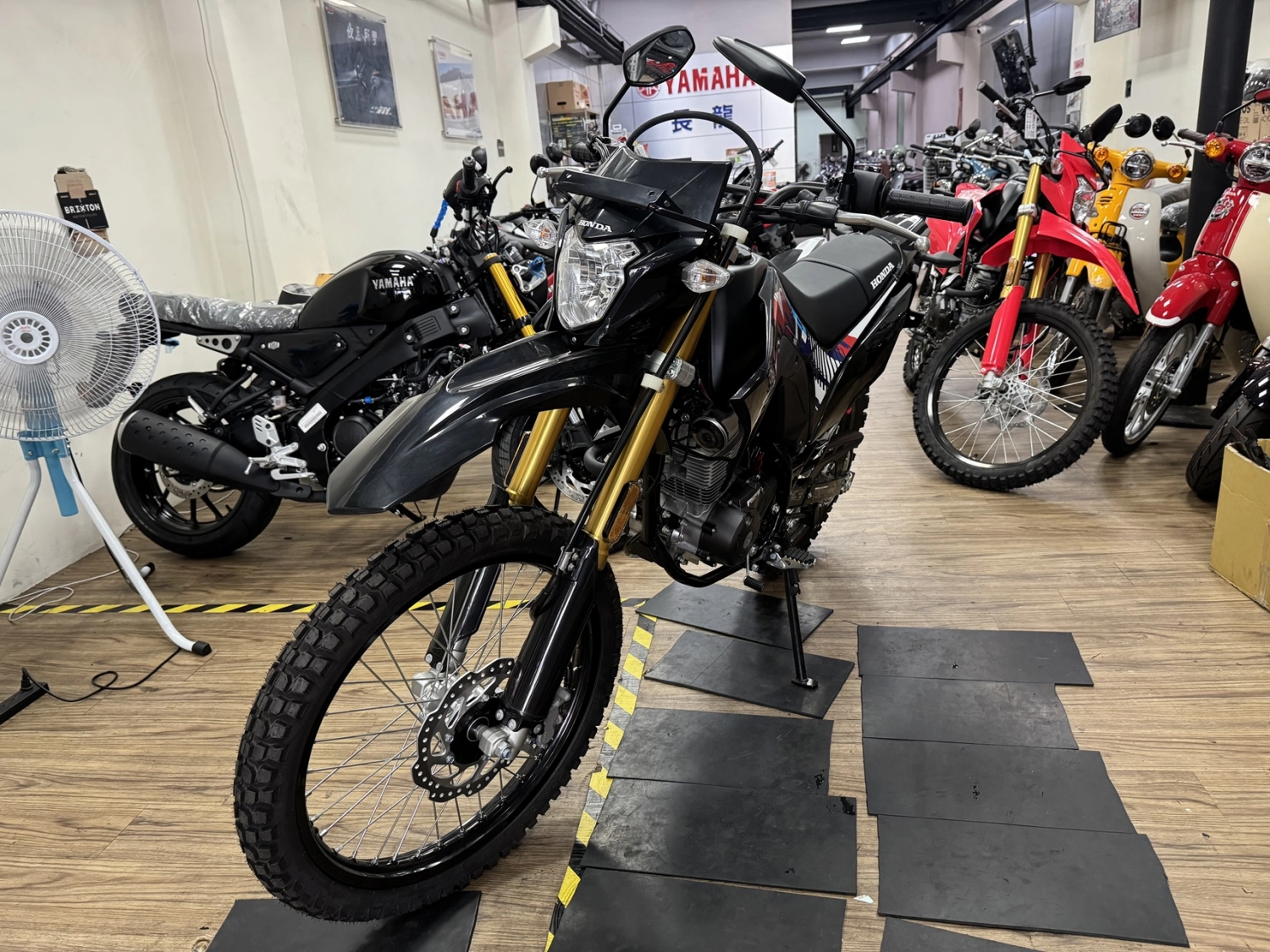 Honda/本田 CRF150L 2026款 車輛照片