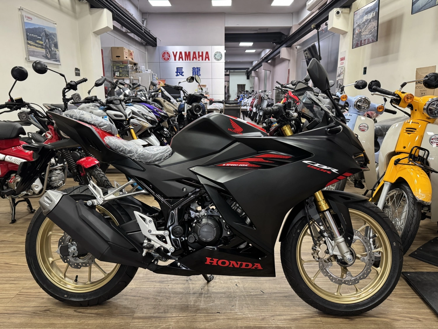 Honda/本田 CBR150R 2026款 車輛照片