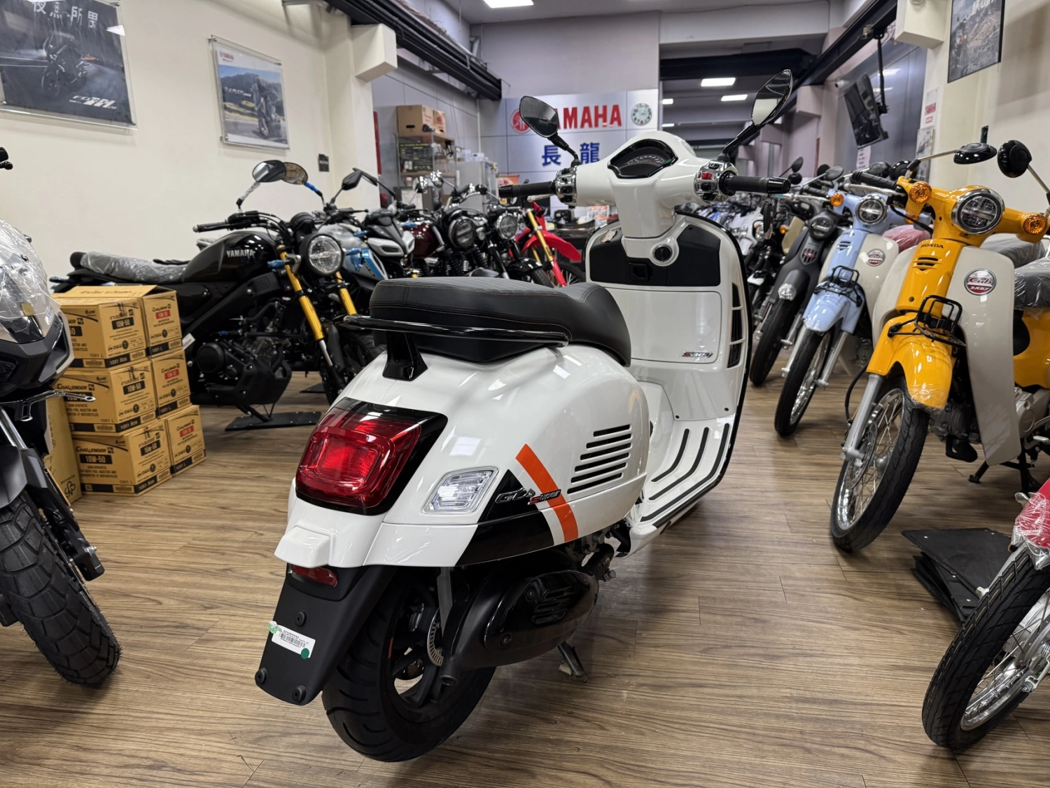 Vespa/偉士牌 GTS 300 Keyless 2023款 車輛照片