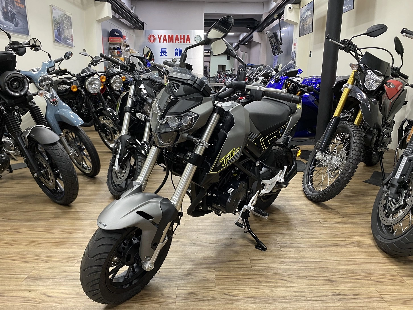 其他 BENELLI TNT 135 2022款中古二手機車