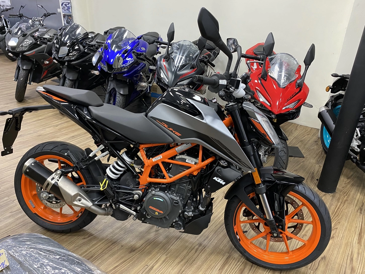 KTM DUKE 390 2022款 車輛照片