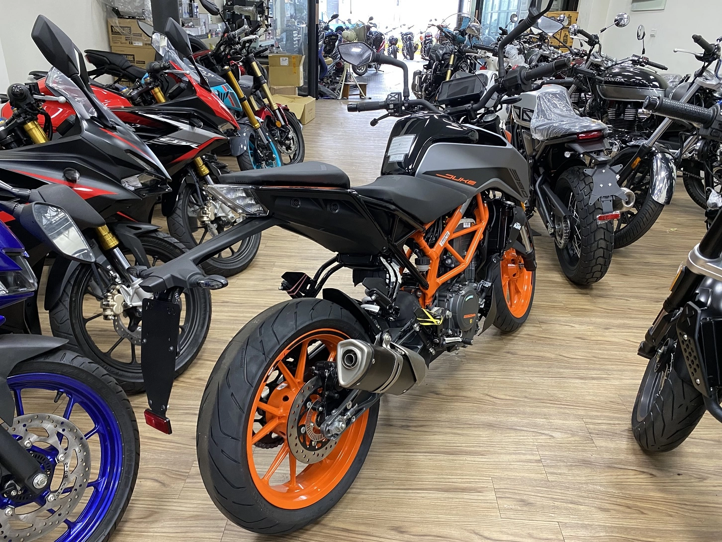 KTM DUKE 390 2022款 車輛照片