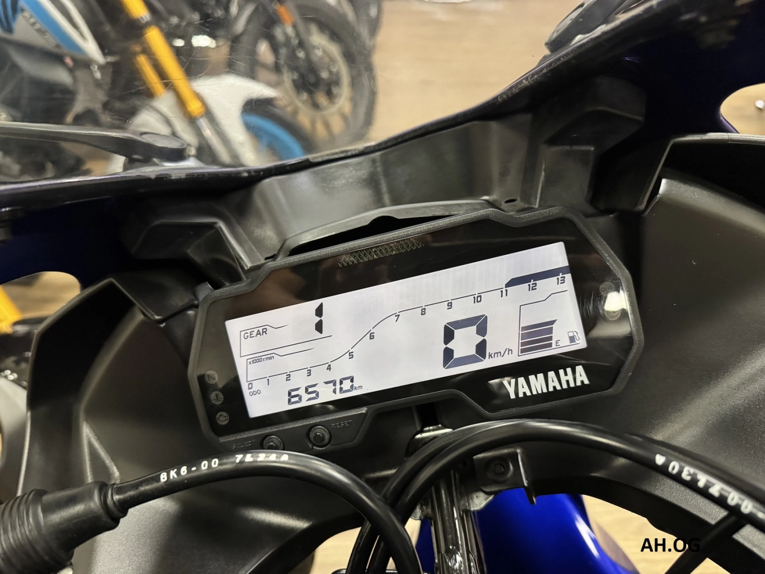 YAMAHA/山葉 R15V3 2018款 車輛照片